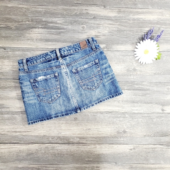 🌻 SALE AEO Denim Mini Skirt - Picture 2 of 3